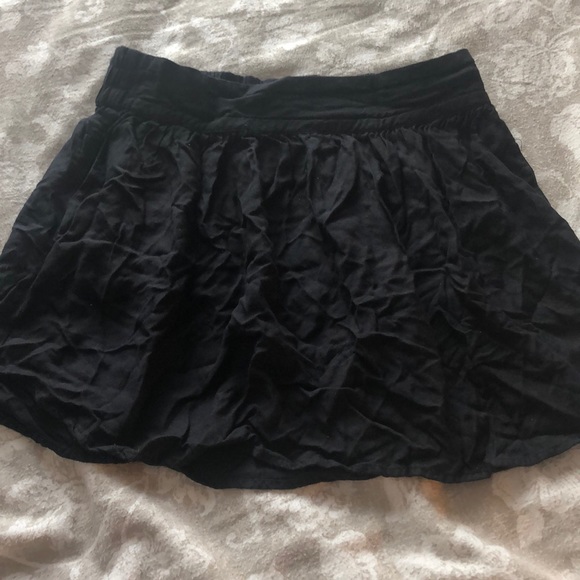 Urban Outfitters Black mini skirt - Picture 1 of 3
